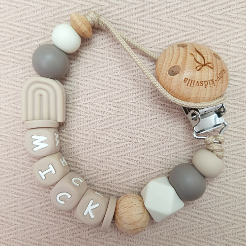 Speenkoord met naam jongen regenboog beige