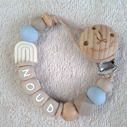 Speenkoord met naam jongen regenboog room