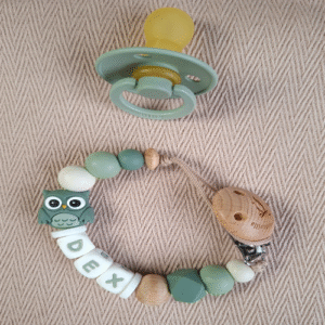 Speenkoord met naam jongen uil donker oudgroen