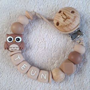 Speenkoord met naam jongen uil melkchocolade