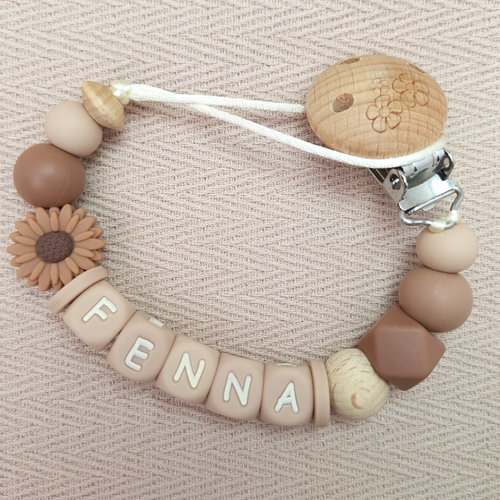 Speenkoord met naam meisje daisy hazelnoot