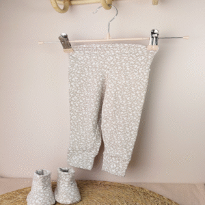 Babybroekje millefleur licht taupe