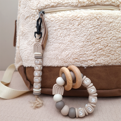 Bijtring met naam jongen regenboog beige - Afbeelding 3