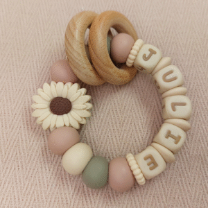 Bijtring met naam meisje daisy creme