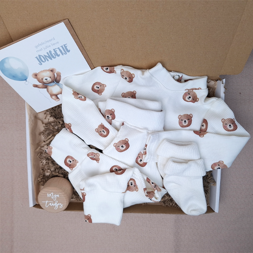 Brievenbus kraamcadeau jongen babykleding beren