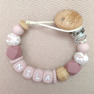 Speenkoord met naam meisje flower oudroze