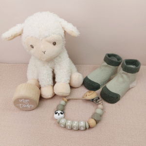 Kraamcadeau met naam jongen schaap beer