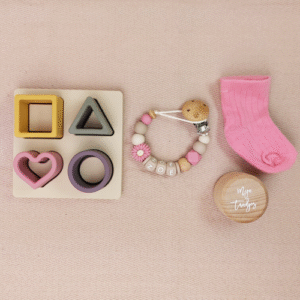 Kraamcadeau met naam vormenpuzzel daisy