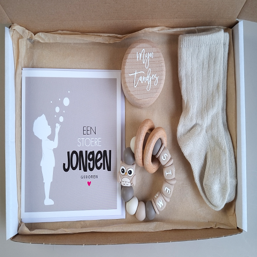 Brievenbus kraamcadeau met naam uil beige - Afbeelding 2