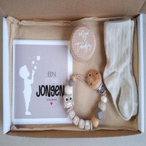 Brievenbus kraamcadeau met naam uil beige