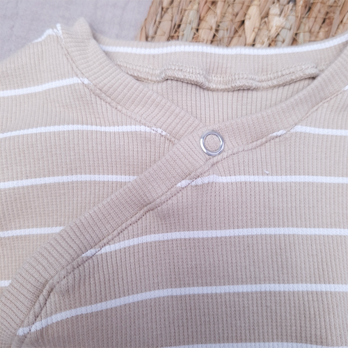 Baby overslag shirtje streep beige - Afbeelding 2