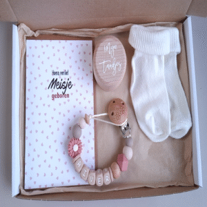 Brievenbus kraamcadeau met naam daisy