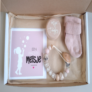 Brievenbus kraamcadeau met naam poes