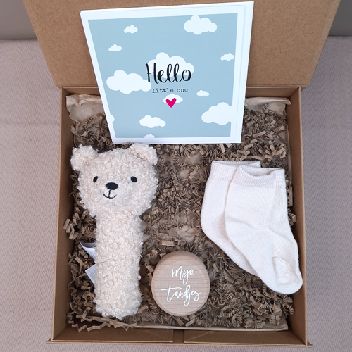 Kraamcadeau jongen rammelaar beer ecru