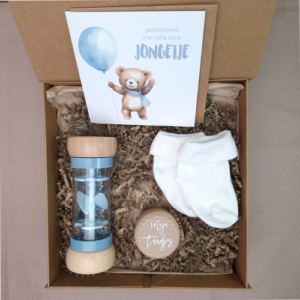 Kraamcadeau jongen regenrammelaar