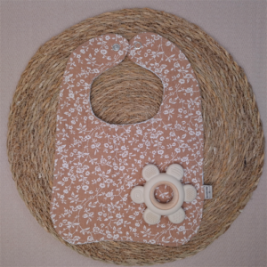 Kwijlslab hydrofiel kleine bloemen licht terra