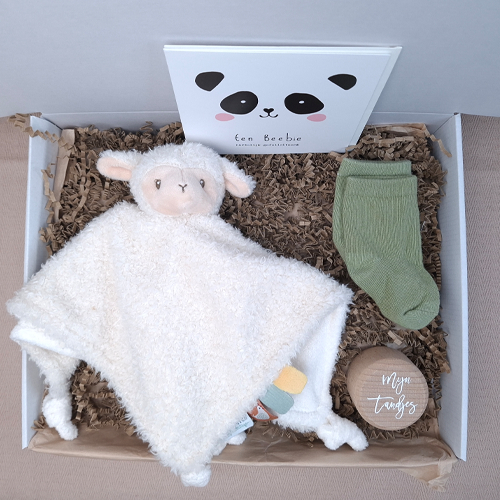 Kraamcadeau jongen knuffeldoekje schaap