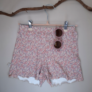 Short ruffle bloemen roze paars