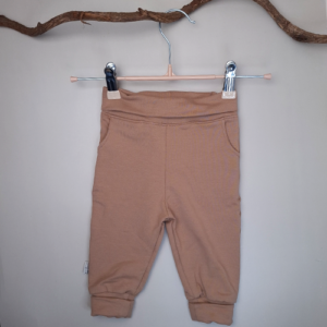 Babybroekje relax caramel