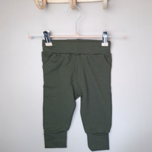 Babybroekje relax olijfgroen