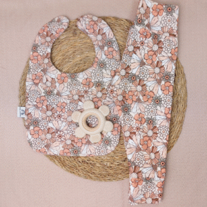 Brievenbus kraamcadeau babyslab bloemen pastel