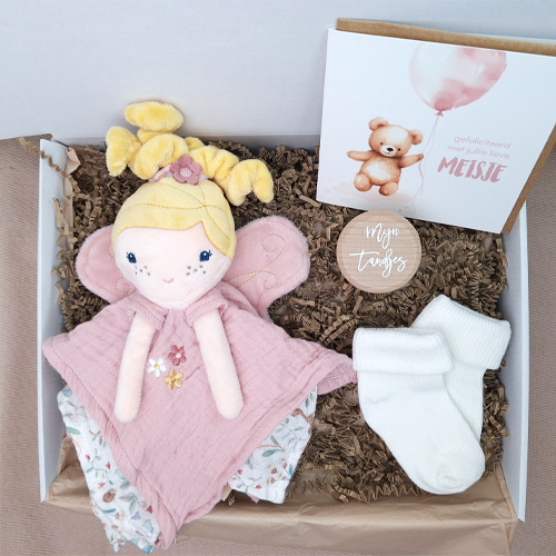 Kraamcadeau meisje knuffeldoekje mila