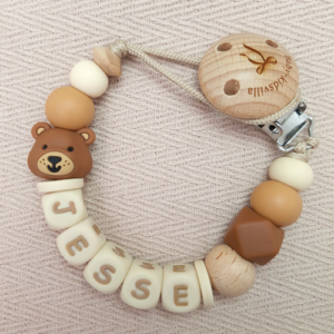 Speenkoord met naam jongen beer amandel