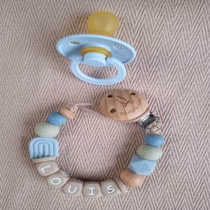 Speenkoord met naam jongen regenboog waterdamp