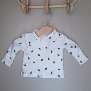 Overslag shirtje lieveheersbeestje