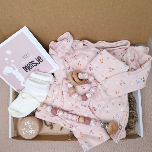Brievenbus kraamcadeau met naam babykleding kleine bloemen - Afbeelding 3