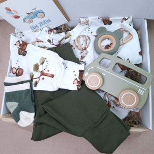 Kraamcadeau jongen autobus babykleding