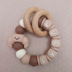 Bijtring met naam jongen croissant