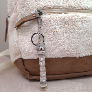Sleutelhanger met naam beer taupe