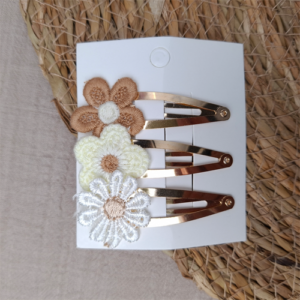 Haarspeldjes klikklak bloem donker beige