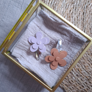 Haarspeldjes daisy bloem noten bruin