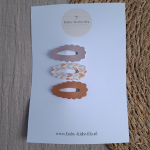 Haarspeldjes ribbel open design noten bruin