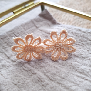 Haarelastiekjes gehaakt bloemetje beige | set van 2